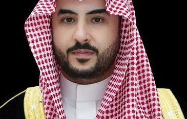 خالد بن سلمان يبحث تعزيز التعاون مع نظيره الإندونيسي