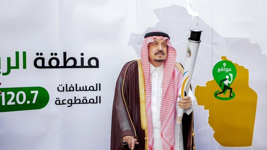 أمير الرياض يتسلم شعلة دورة الألعاب السعودية