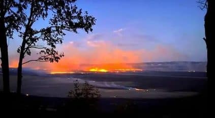 حرائق الغابات تدمر بلدة في ولاية ميزوري
