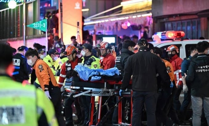 270 قتيلًا ومصابًا بحادث تدافع بكوريا الجنوبية