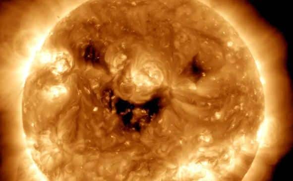 ناسا تكشف عن الوجه الضاحك لـ الشمس
