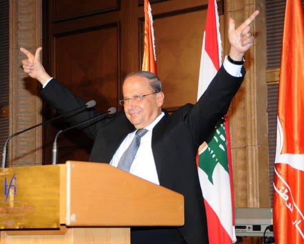 الفراغ يحكم لبنان بعد استقالة ميشال عون 