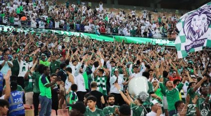 جماهير النادي الأهلي تخطف الأنظار