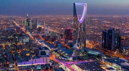 فرص استثمارية واعدة أمام السعوديين بعد خروج المخالفين من السوق