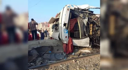 اللحظات الأولى لحادث قطار مأساوي بمصر