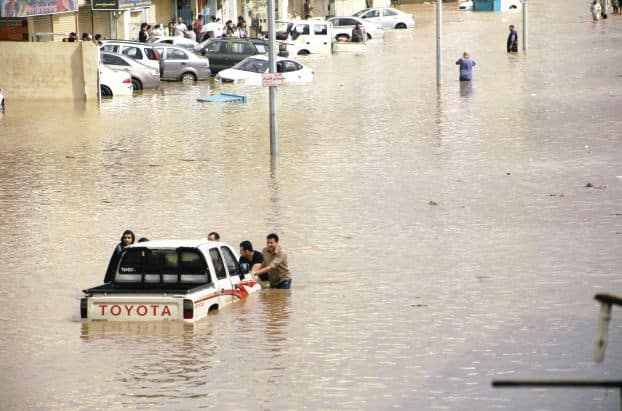الأرصاد: استمرار الأمطار على جدة حتى صباح الغد