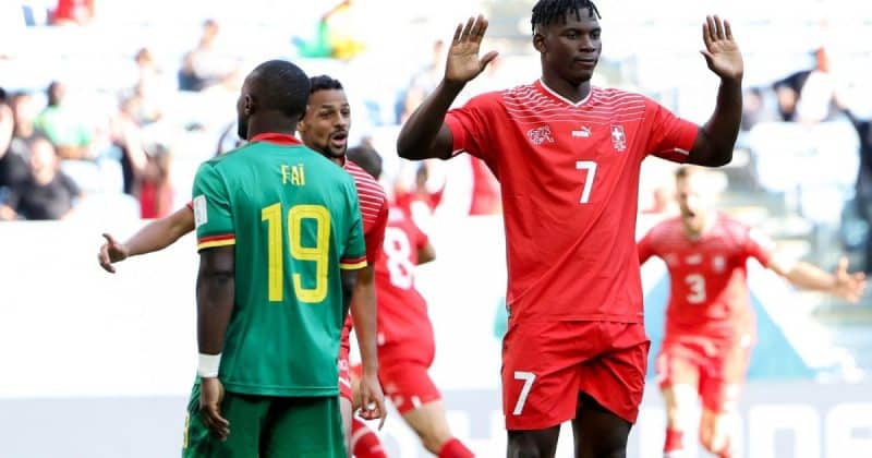 بريل إيمبولو لاعب سويسرا من أصول كاميرونية