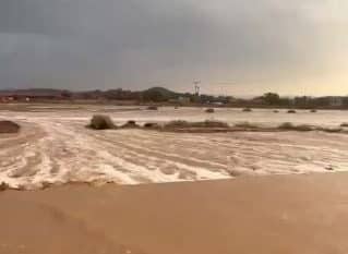أمطار غزيرة وجريان السيول في حائل