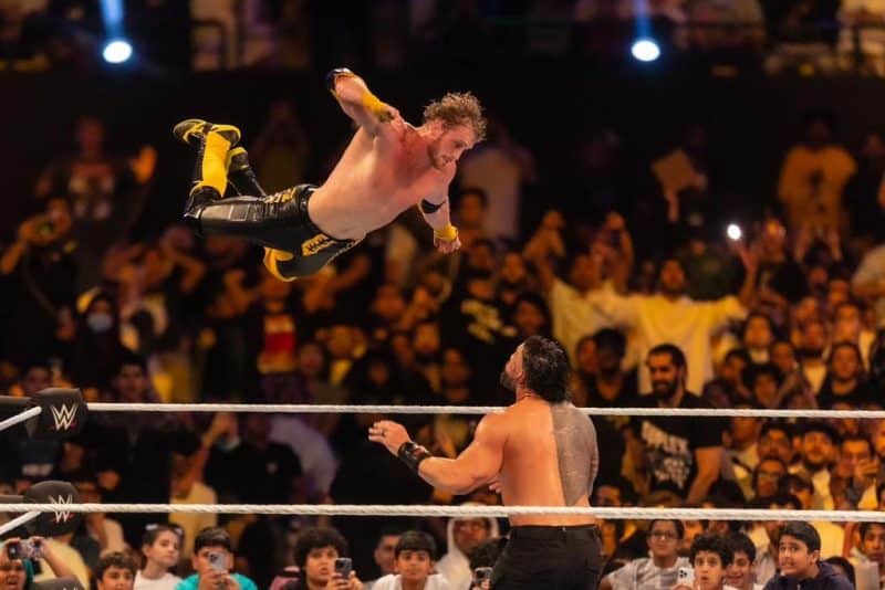 عرض WWE - رومان رينز