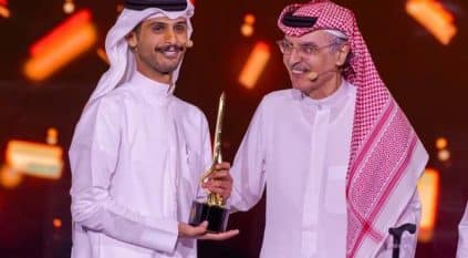 مزيد الوسمي يُتوج بلقب شاعر الراية بدرجة تقييم 100/100