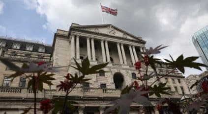 بنك إنجلترا يضاعف رفع الفائدة
