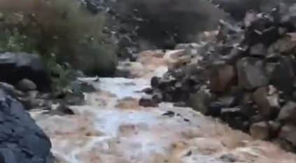 أمطار غزيرة وسيول شرق محافظة الليث