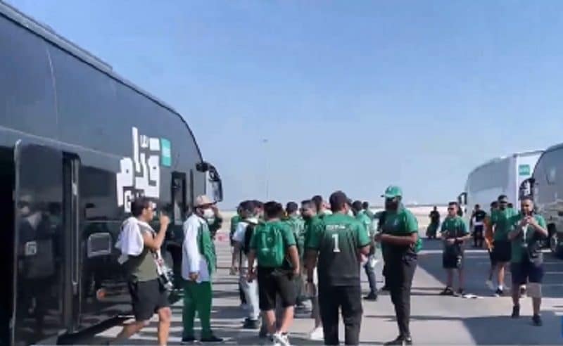 55 حافلة لنقل أكثر من 20 ألف مشجع سعودي