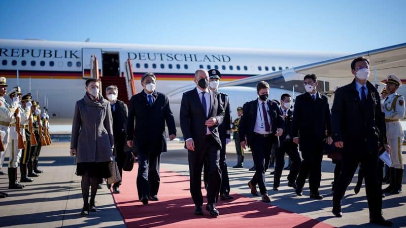ألمانيا تدعو الصين لاستخدام نفوذها على روسيا 
