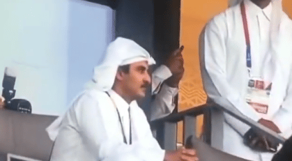 رد فعل أمير قطر بعد ضياع ركلة جزاء سالم الدوسري