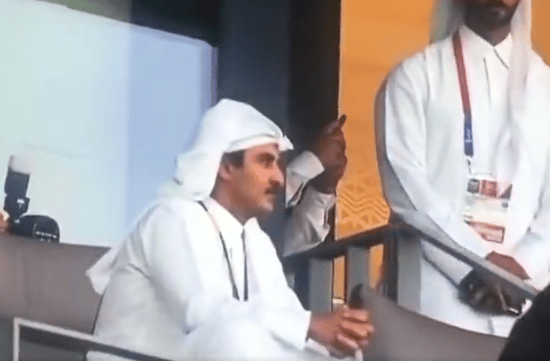 رد فعل أمير قطر بعد ضياع ركلة جزاء سالم الدوسري