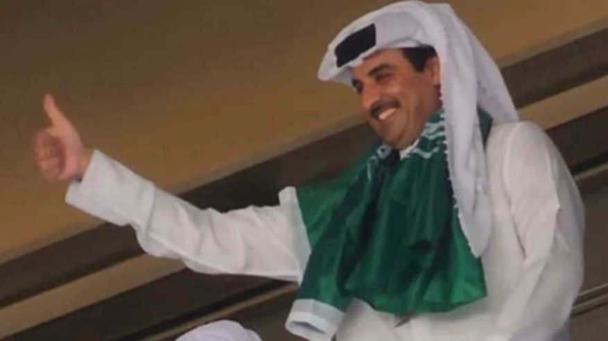 أمير قطر يحتفل بفوز المنتخب السعودي