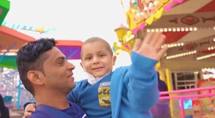 قصة فيديو.. الطفل المالكي محارب السرطان في ونتر وندرلاند