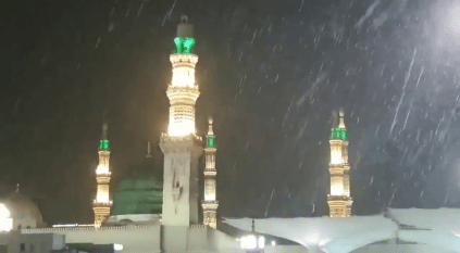 غيوم وأمطار الخير في الحرم النبوي