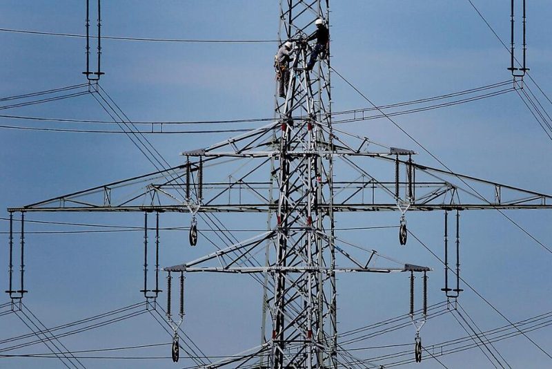 بلومبرغ الدول الأوروبية تنتظر كلمة من فرنسا 
