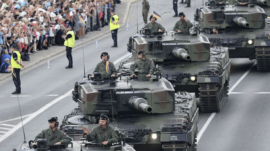 بولندا ترفع حالة التأهب للوحدات العسكرية