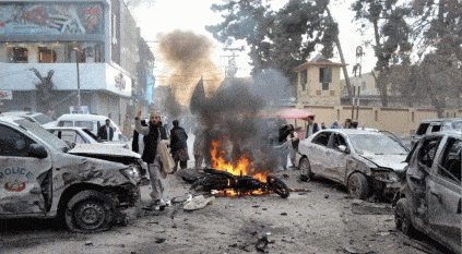مقتل 9 من أفراد الشرطة الباكستانية بتفجير انتحاري