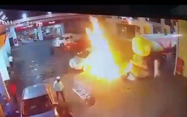فيديو متداول لبداية حريق محطة وقود بالمدينة