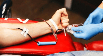 نقل دم مصنوع في المختبر للبشر