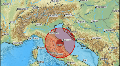 لحظة ضرب زلزال سواحل إيطاليا