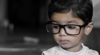 30 % من أطفال السعودية بحاجة للنظارات