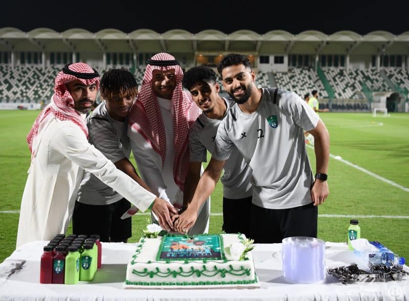 لاعبو المنتخب السعودي الأولمبي مع الأهلي