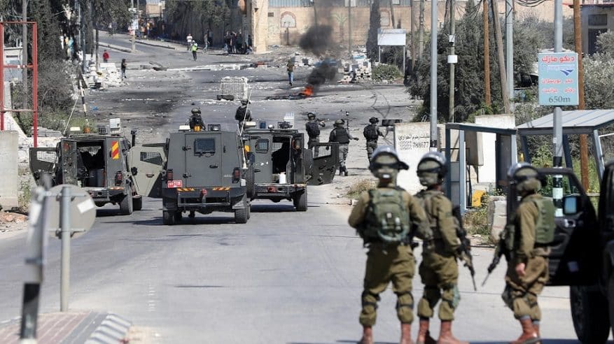 مقتل جندي وانفجار عبوة ناسفة بآلية إسرائيلية بجنين