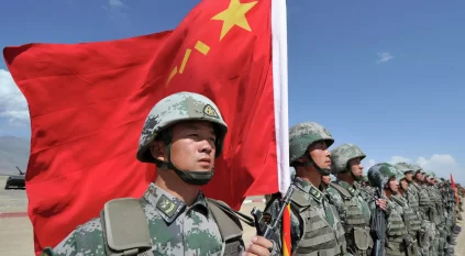 الدفاع الصينية تطالب واشنطن باحترام مصالح بكين
