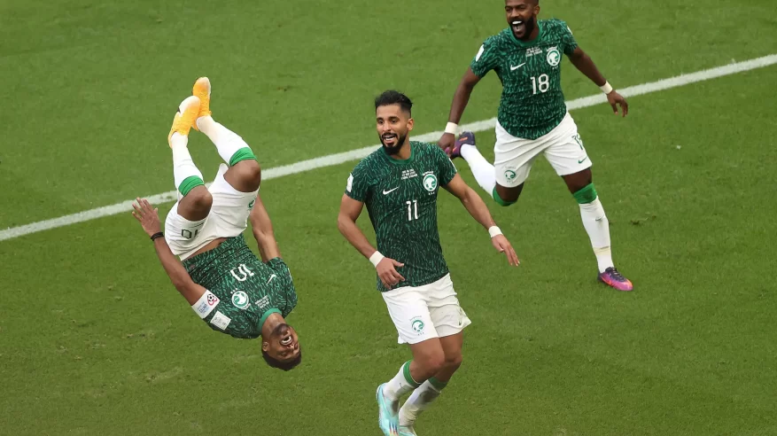 نيويورك تايمز: فوز المنتخب السعودي أدخل البهجة والفخر على الوطن العربي