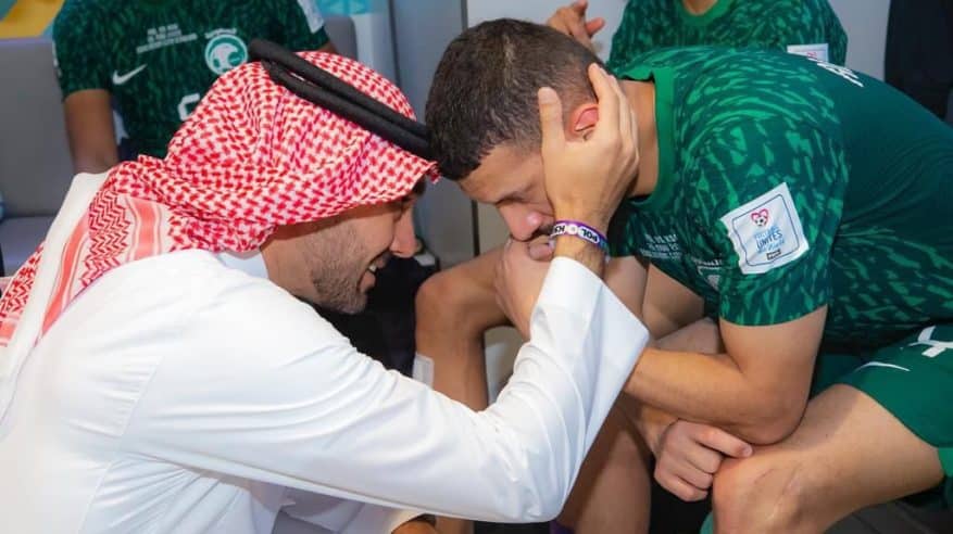 وزير الرياضة يدعم المالكي: ارفع راسك يا عبدالإله
