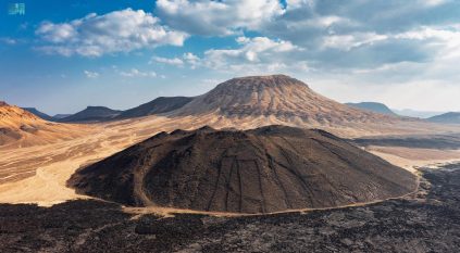 مخيم بركان خيبر وجهة سياحية لعشاق المغامرة