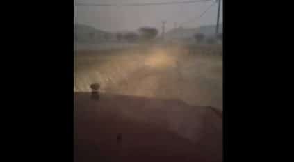 لقطات لـ أمطار غزيرة على أم الراكة جنوب مكة المكرمة