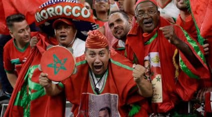 لقطات لغناء وهتافات جماهير المغرب قبل مباراة البرتغال