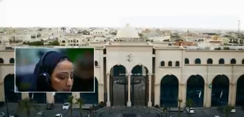 مشهورة تروج لمنتج مقلد والضحية تبلغ الغذاء والدواء