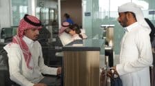جوازات مطار الملك خالد تقدم خدماتها للمسافرين لحضور نهائي كأس العالم
