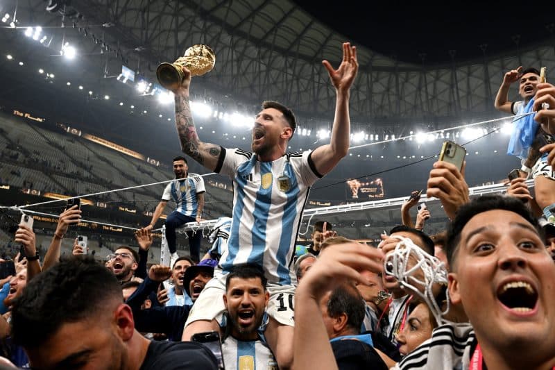 تتويج ميسي بـ كأس العالم - منتخب الأرجنتين