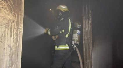 مدني تبوك يخمد حريقاً نشب في منزل