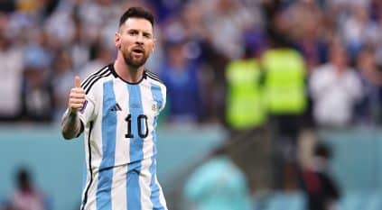 رسالة خاصة من باتيستوتا لـ Messi