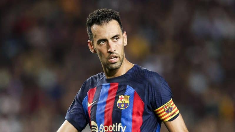 سيرخيو بوسكيتس لاعب برشلونة