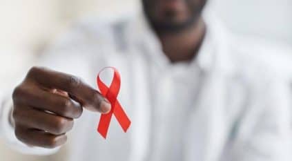 عدد المصابين بالإيدز في السعودية 25 ألفًا