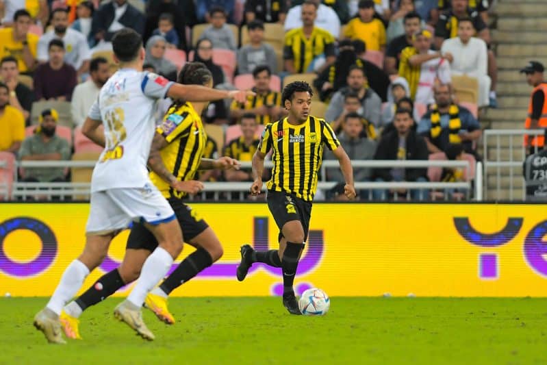 الاتحاد ضد التعاون - التعاون والاتحاد