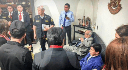 اللقطات الأولى لاعتقال رئيس بيرو