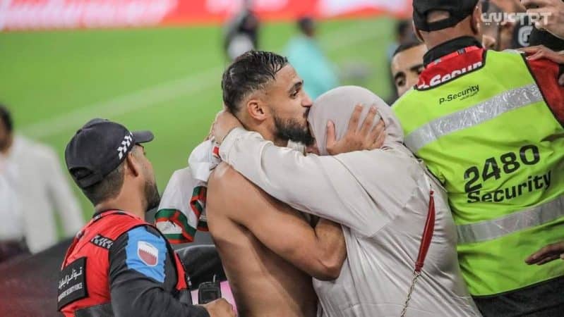 سفيان بوفال ووالدته