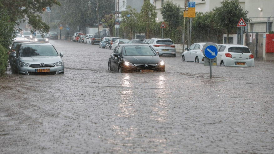 تل أبيب تغرق في مياه الأمطار