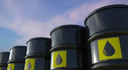 النفط يتجه لتسجيل أكبر انخفاض أسبوعي منذ مارس